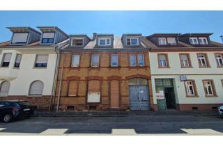 Mehrfamilienhaus kaufen in 68239 Seckenheim, 2 Mehrfamilienhäuser mit Innenhof und Garten.