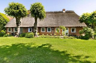 Haus kaufen in 24392 Nottfeld, Schleinähe: Gepflegtes Reetdachhaus | Garten | Pavillon | Terrassen | Obstgarten | Nebengebäude