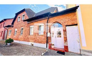 Haus kaufen in 19399 Goldberg, Solides Ein- bis Zweifamilienhaus mit großer Terrasse, Nebengebäude und opulenten Gartenbereich