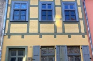 Haus kaufen in 17166 Teterow, Zentral: Stadthaus mit Südterrasse - Garage - Gartengrundstück....