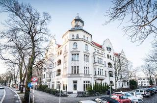 Wohnung kaufen in Dietzgenstraße 43, 13156 Niederschönhausen, Altbau-Juwel in historischer Architektur - frei lieferbar