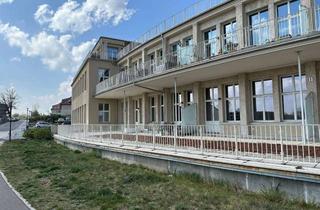 Wohnung mieten in Am Speisehaus Der Nationen, 14624 Dallgow-Döberitz, 3 Zimmer mit EBK, großer Terrasse und 2 Stellplätzen