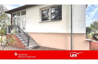 Haus kaufen in 15320 Neutrebbin, Wohnen mit Loggia und Garten