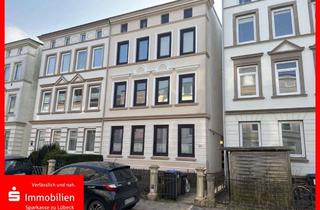 Mehrfamilienhaus kaufen in 23554 St. Lorenz Nord, Charmantes Altbau-Mehrfamilienhaus mit drei vermieteten Einheiten - eine solide Kapitalanlage