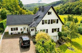 Einfamilienhaus kaufen in 53505 Kirchsahr, Imposantes Einfamilienhaus mit liebevoller, großzügiger Gartenanlage!