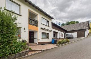 Einfamilienhaus kaufen in 54636 Hütterscheid, Hütterscheid - Charmantes Einfamilienhaus mit großem Grundstück und vielseitigen Nutzungsmöglichkeiten in Hütterscheid.