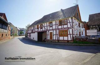 Haus kaufen in 34225 Baunatal, Baunatal / Kirchbauna - HISTORISCHER DREISEITHOF AN DER BAUNA SUCHT NEUEN EIGENTÜMER