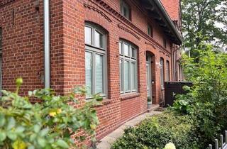Haus kaufen in Markt 4, 21502 Geesthacht, Geesthacht - Seltene Gelegenheit - denkmalgeschütztes Haus mit 3 hochwertig sanierten Wohnungen
