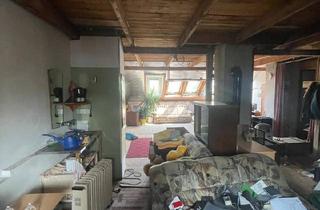 Wohnung kaufen in 09130 Chemnitz, Chemnitz - Unausgebautes Dachgeschoss mit Baugenehmigung