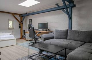 Wohnung kaufen in 22303 Winterhude, Investition in Toplage: Stilvolle 3-Zimmer-Dachgeschosswohnung in Winterhude