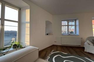 Wohnung kaufen in Herrngasse 34, 91541 Rothenburg ob der Tauber, *2-Zimmer-Altstadtwohnung mit Garten*