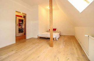 Wohnung kaufen in 24143 Gaarden-Süd/Kronsburg, Citynahe Dachgeschosswohnung mit Dachterrasse