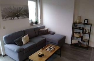 Wohnung kaufen in 51469 Bergisch Gladbach, Moderne Tri-Maisonette-Wohnung mit großem Balkon in kleiner Wohneinheit, provisionsfrei