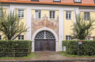 Wohnung kaufen in 88214 Ravensburg, 3-Zimmer-Dachgeschosswohnung in charmantem Altbaugebäude in Weißenau