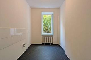 Wohnung mieten in Rostocker Str. 14, 10553 Berlin, 4-Zimmer Wohnung Nahe S Beusselstraße zu vermieten!