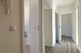 Wohnung mieten in John-Schehr-Straße 13, 06231 Bad Dürrenberg, Frisch sanierte 3-Raumwohnung mit Balkon inklusive Einbauküche!!!