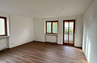 Wohnung mieten in 97318 Kitzingen, Frisch renovierte 4-Zimmer-Wohnung im 1. Obergeschoss mit Balkon in Kitzingen