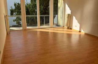 Wohnung mieten in Akazienallee 34, 12623 Mahlsdorf (Hellersdorf), geräumige 4-Zimmer-Wohnung in Berlin-Mahlsdorf