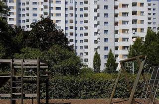 Wohnung mieten in Wutzkyallee 73, 12353 Rudow, Zentral angebundene Wohnung mit toller Aussicht sucht Mieter