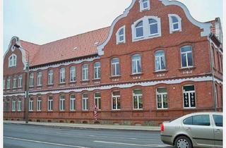 Wohnung mieten in Dresdener Straße 02, 04916 Herzberg, Großzügige, frisch sanierte 4-Raum-Wohnung in historischem Fabrikantenhaus in Herzberg (Elster)