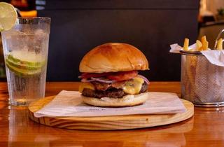 Gastronomiebetrieb mieten in 10999 Kreuzberg, Exklusives Gastronomieobjekt in Kreuzberg – modernes Design & sofort betriebsbereit