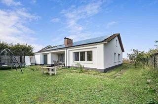 Haus kaufen in 72189 Vöhringen, Naturnah Wohnen im stilvollen Bungalow