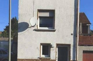 Haus kaufen in 66802 Überherrn, Kleines Haus mit viel Platz