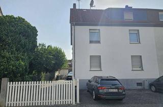 Mehrfamilienhaus kaufen in 63505 Langenselbold, Mehrfamilienhaus und Nebengebäude mit 4 Wohneinheiten in Langenselbold