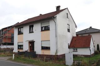 Haus kaufen in 32602 Vlotho, Viel Platz zum kleinen Preis – sanierungsbedürftiges Zweifamilienhaus in Vlotho-Bonneberg!