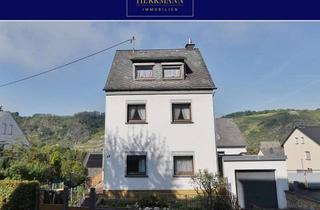 Einfamilienhaus kaufen in 56332 Niederfell, Freistehendes Einfamilienhaus mit Garten in sanierungsbedürftigem Zustand