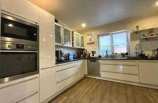 Einfamilienhaus kaufen in 34329 Nieste, Einfamilienhaus aus 2015 mit ca 157 m² in Nieste mit Terrasse, Garten und Garagen