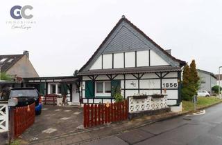 Einfamilienhaus kaufen in 40789 Monheim, Vermietetes historisches Einfamilienhaus mit Garten und Garage in Rheinnähe