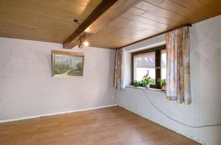 Haus kaufen in 96161 Gerach, Sanierungsobjekt mit Garten in zentraler Lage von Gerach