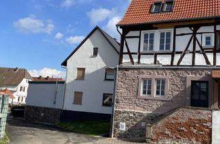 Haus mieten in Hoffahrt, 63486 Bruchköbel, Denkmalgeschütztes Fachwerkhaus Mitte 18. Jahrhundert mit Einbauküche in Bruchköbel zu vermieten