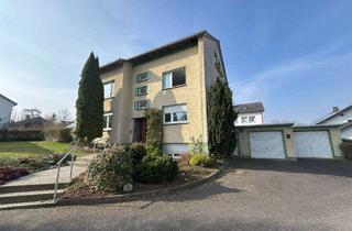 Anlageobjekt in 59581 Warstein, Wohnen & Vermieten!Zweifamilienhaus mit Garten und 2 Garagen in Warstein-Belecke!