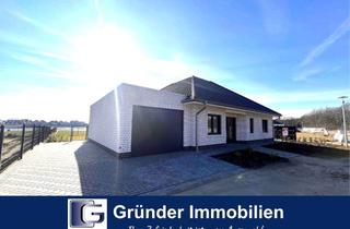 Haus kaufen in 49770 Herzlake, Provisionsfrei für Käufer: Exklusiver KFW 55 -Walmdachbungalow am See - Traumhaft