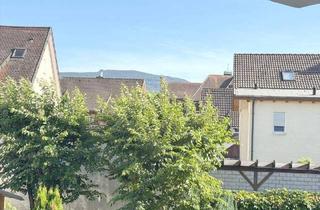 Wohnung kaufen in 79199 Kirchzarten, Kirchzarten - ZENTRALES, RUHIGES, MODERNES WOHNEN IN KIRCHZARTEN - MIT HERRLICHEM BLICK AUF DIE BERGE mit Balkon, barrierefreiem Zugang und Tiefgaragen-Stellplatz