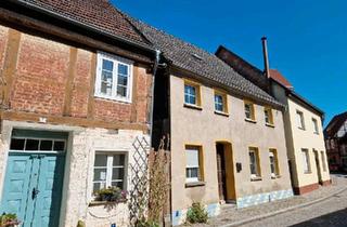 Einfamilienhaus kaufen in 39615 Seehausen (Altmark), Seehausen (Altmark) - Sanierungsbedürftiges Fachwerkhaus im Herzen Werbens