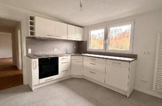 Wohnung kaufen in 76327 Pfinztal, Pfinztal - Modernisierte 3,5-Zimmer-Wohnung - sofort bezugsfrei!