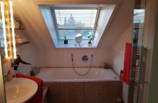 Wohnung kaufen in 71691 Freiberg, Freiberg am Neckar - Sonnige Dachgeschossperle mit Luxus Bad & Loggia * frei ab 1.11.