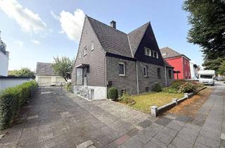 Doppelhaushälfte kaufen in 45659 Recklinghausen, Recklinghausen - Doppelhaushälfte mit großem Garten und zwei Garagen in Recklinghausen- Hochlar