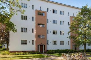 Wohnung kaufen in 12105 Berlin, Berlin - Sofort bezugsfrei - Ruhige Dachgeschosswohnung