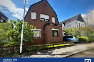 Haus kaufen in 27749 Delmenhorst, Delmenhorst - Charmantes Zweifamilienhaus mit Ausbau und Dachterrasse!