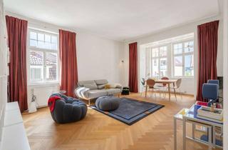 Wohnung kaufen in 70180 Süd, Exklusives Altbau-Juwel in begehrter Lage von Stuttgart-Süd mit Balkon und hochwertiger Ausstattung