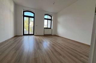 Wohnung mieten in Lohrstraße, 09113 Schloßchemnitz, 3.OG mit Gäste-WC + Laminat - WG geeignet - frei ab 1.1.26