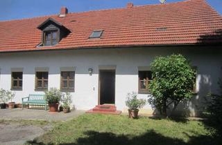 Haus kaufen in 84076 Pfeffenhausen, Hofstelle nähe Pfeffenhausen. Mit ca. 3.500 qm Baugrund, und 1.800 qm Wiese