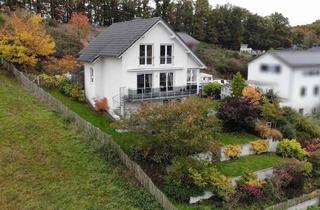 Einfamilienhaus kaufen in 59872 Meschede, Neuwertiges Einfamilienhaus mit Blick über das Sauerland – ideal für Paare und kleine Familien
