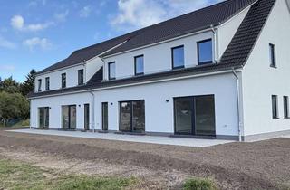 Haus mieten in Ellerbruch, 18059 Papendorf, Hochwertiges Reihenhaus mit 5-Zimmern, zwei Bädern, Terrasse, Garten, Carport & Stellplatz...!!!