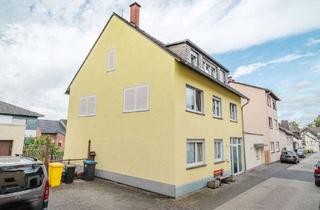 Anlageobjekt in 53489 Sinzig, Gepflegtes 3-Parteienhaus mit 5 % Rendite