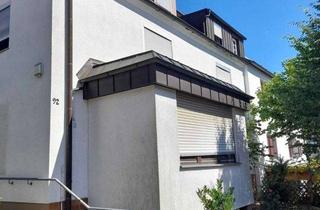 Mehrfamilienhaus kaufen in 90513 Zirndorf, Attraktives Zweifamilienhaus für Familien & Investoren mit Stellplätzen ✨B-Lage Zirndorf✨4% Rendite✨